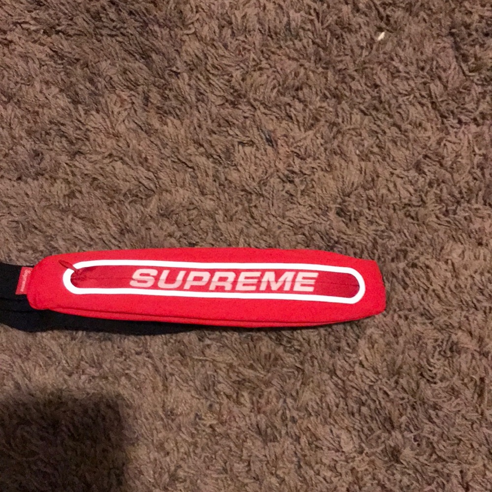 Supreme fanny pack red